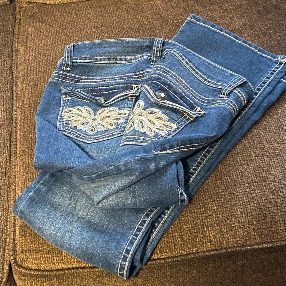 Beautiful Girl’s Size (9) No Boundaries Brand Jeans With Sequin Designs On Back